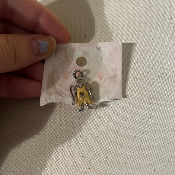 Angel Pin - Picture 3 of 3